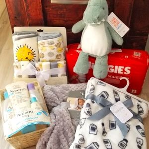 🚫SOLD🚫 New Babyshower gift Unisex Bundle